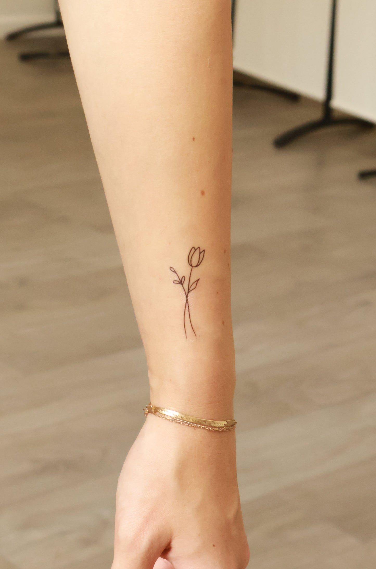 Tulip Temporary Tattoo